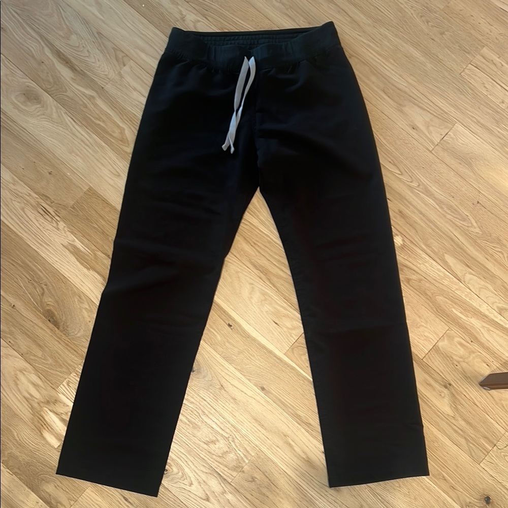 FIGS Livingston Scrub Pants Small